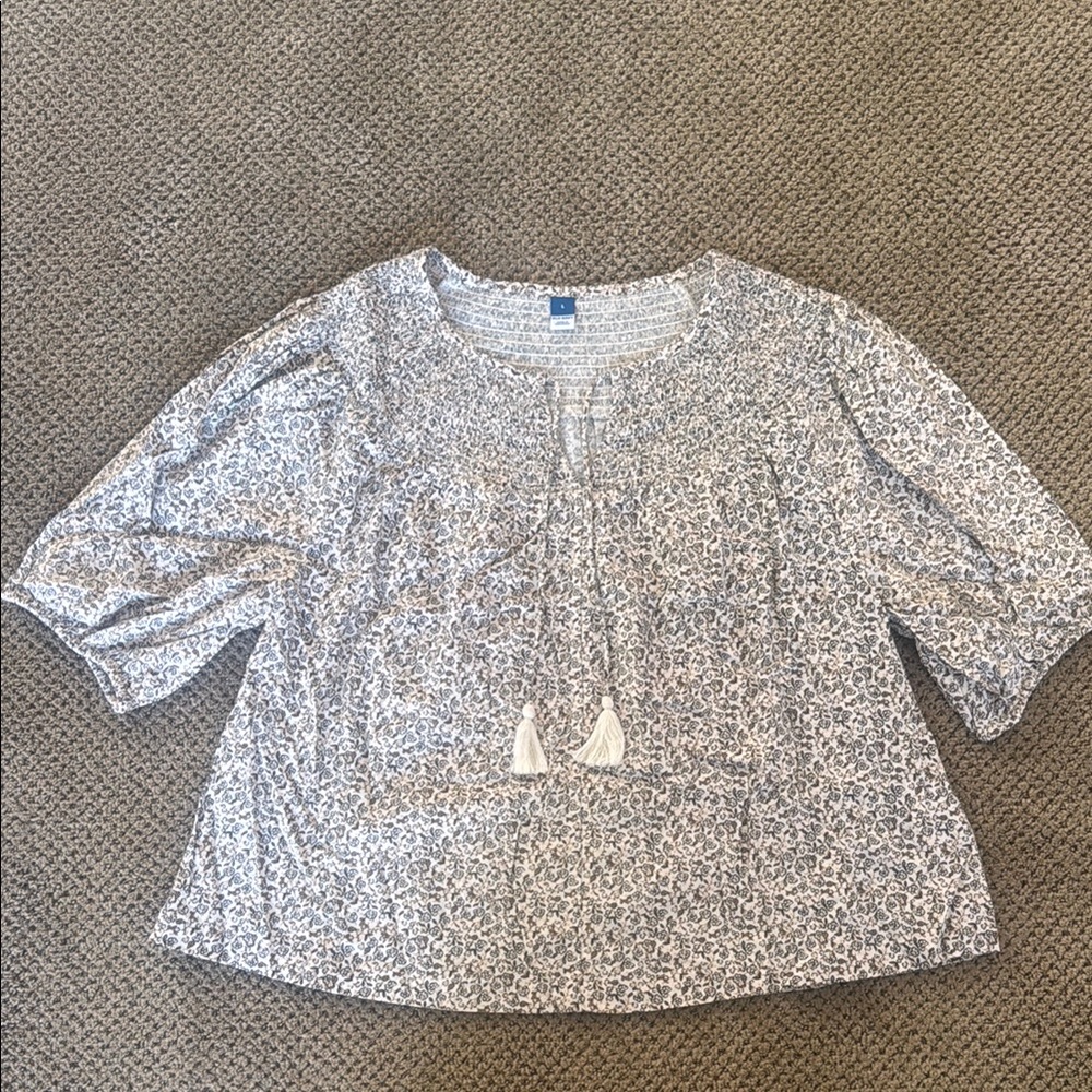 Old Navy Floral Blouse in Blue and Cream